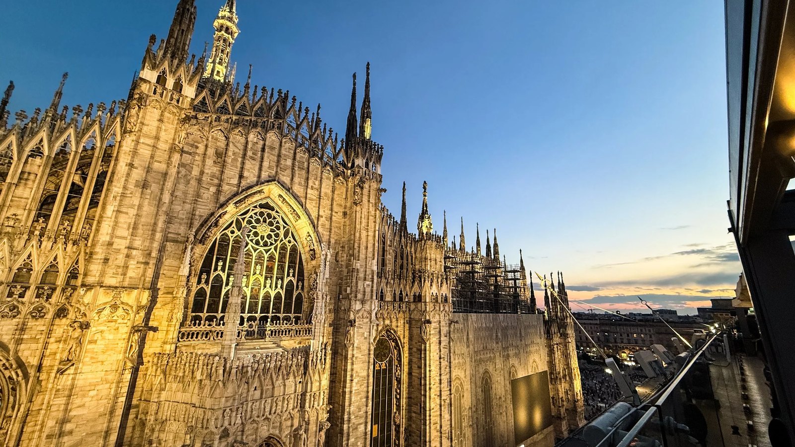 Le guglie del Duomo di Milano viste dalle terrazze